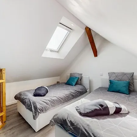 1 Bedroom Cozy In Le Vendin Neuilly-le-Vendin