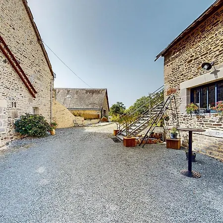 Lovely In Le Vendin 아파트