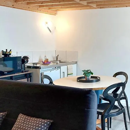 Lovely In Le Vendin 아파트