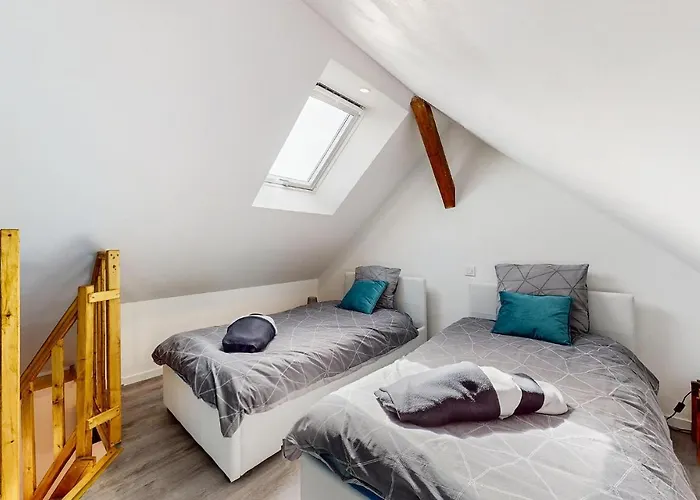 Lovely In Le Vendin Neuilly-le-Vendin