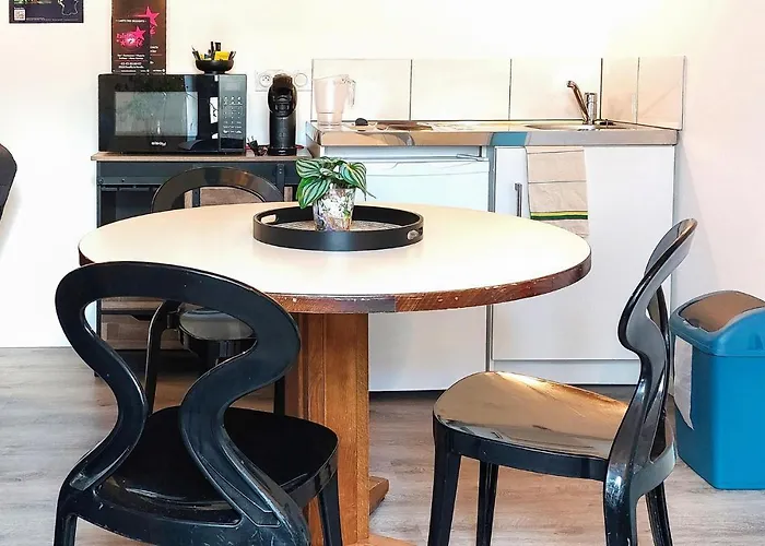 Lovely In Le Vendin Appartement